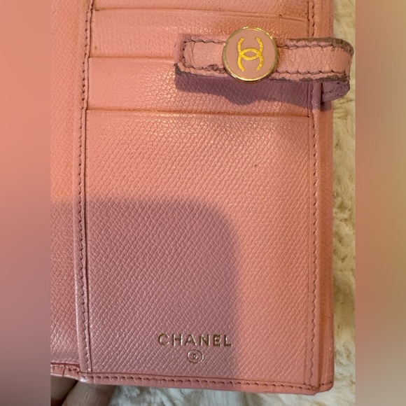 Chanel Coco Pink bifold WOC wallet on chain w Gold Accents & charm vintage - Picture 10 of 16